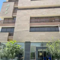 ۱۳۵ متر/ارتفاع سقف۶متر/نوساز/امیرآباد شمالی