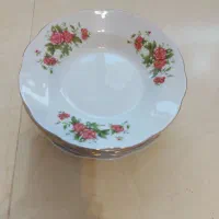بشقاب خورش خوری  چینی گل سرخ اصل قدیمی