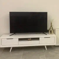 جاکفشی ومیزتلویزیون