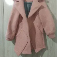 پالتو|لباس|ایوان, |دیوار