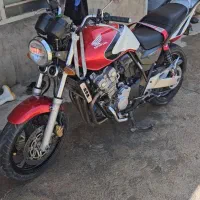 سی بی ۴۰۰