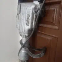 بنا هستم همه کار انجام میدم