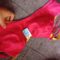 سوتین معمولی|لباس|دوگنبدان, |دیوار