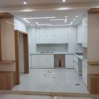 شاگرد کابینت کار همراه با آموزش
