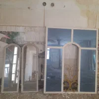 دوعدد پنجره آهنی