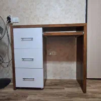 میز کامپیوتر  ام دی اف