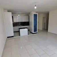 ۸۵ متری دو خواب کلید نخورده طبقه دوم