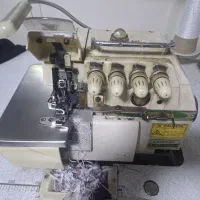 چرخ خیاطی راسته و سردوز 4نخ کاپیتال اصل و میز برش