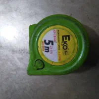 یک عدد متر  ۵ متری سالم روان