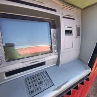 فروش باجه. عابر بانک atm