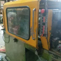 دستگاه تزریق ۲۰۰ گرمی در حال کار|ماشین‌آلات صنعتی|نیشابور, کریم آباد|دیوار