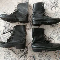 دو جفت پوتین در حد نو