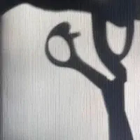 خیاط هستم.کارای تولیدی و غیره انجام میدم