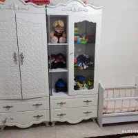 تخت نوزاد با دوتا کمد سالم در حد نو وکیومی
