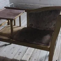 دوعدد صندلی