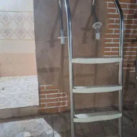 نردبان استخری ۴ پله درحد نو