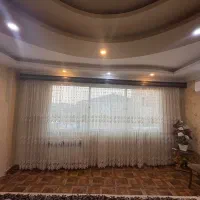 پرده همراه با کتیبه
