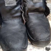 ۳جفت پوتین ایمنی۴۳و۴۵کاملانونواستفاده نشده|کیف، کفش، کمربند|اهواز, منبع اب|دیوار