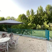 اجاره ویلای دوخواب استخرروبازلب اب درشهرباغبهادران