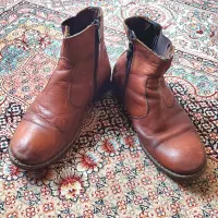 نیم بوت  مردانه چرم اصل و کفش پسرانه هردو سایز ۴۰