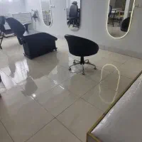 صندلی جهت همکاری  در ارایشگاه زنانه بهار