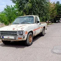 وانت تویوتا هایلوکس ۱۹۸۲