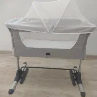 تخت کنار مادر chelino