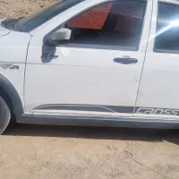کوییک R سفید مشکی ۴۰۱