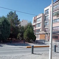 رهن اجاره آپارتمان بلوار شفق دو خوابه همکف 80متر