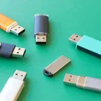 نصب نرم افزار و بازی بر روی فلشUSB کامپیوتر