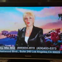 یک عدد تلویزیون ۴۲ اینچ پاناسونیک اصل ژاپن