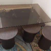 میزوسط به همراه۴ عددعسلی|مبلمان خانگی و میز عسلی|بندر امام خمینی, |دیوار