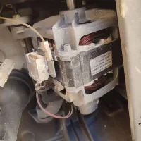 لباسشویی آبسال اتش گرفته|ماشین لباسشویی و خشک‌کن لباس|سبزوار, ولیعصر (نجار آباد)|دیوار