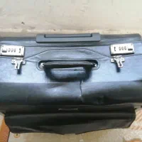 کیف خلبانی چرخ دار چرم|کیف، کفش، کمربند|اندیشه, اندیشه فاز ۴|دیوار