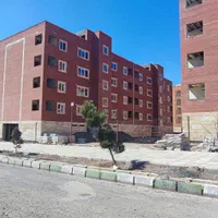 فاز ۶ / آپارتمان ۹۳ متری / خرید قسطی