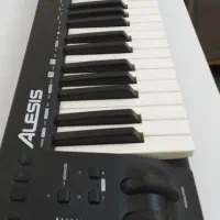 میدی کنترلر alesis Q49