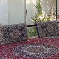 پشتی در حد ۴ تا