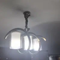 لوستر سه شعله شیک و تمیز|لوستر و چراغ آویز|اصفهان, شفق|دیوار