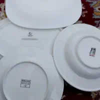 تعدادی ظروف چینی. شام خوری و میوه خوری و دیس|ظروف سرو و پذیرایی|سبزوار, باهنر|دیوار