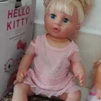 تعدادی عروسک دخترونه|اسباببازی بچه|خوی, |دیوار