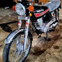 موتور سیکلت مزایده مدل ۹۰ بسیار تمیز و سالم.