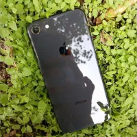 iPhone 8