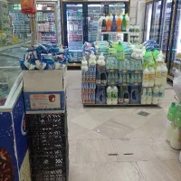 به یه خانم جهت کاردرلبنیات صندوق وچیدمان  هرکدوم