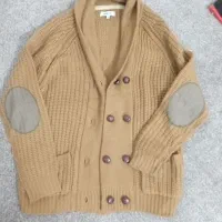 ژاکت بافتنی تمیز وسالم