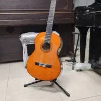 گیتار یاماها c70