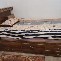 تخت خواب تکنفره بزرگ همراه با تشک.|تخت و سرویس خواب|تهران, مینی‌سیتی (شهرک نفت)|دیوار