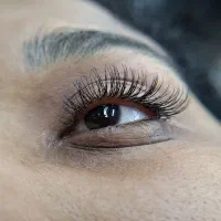 خدمات اکستنشن مژه