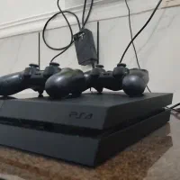 پلی استیشن 4 (PS4)