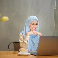 پیشنهادکار با گوشی برای خانمها به صورت آنلاین