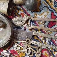 ظروف مسی و برنجی قدیمی یکجا|کلکسیون اشیاء عتیقه|زنجان, |دیوار